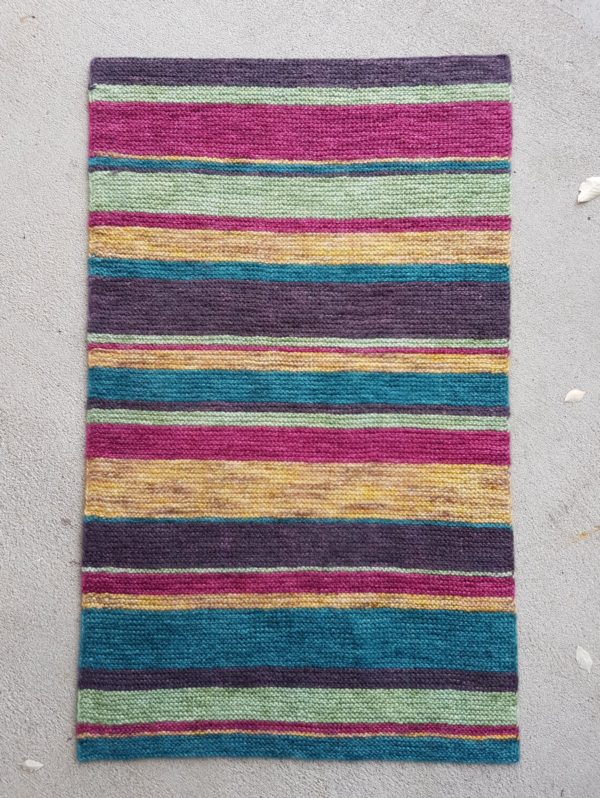 Handknitted wool rug - Image 7